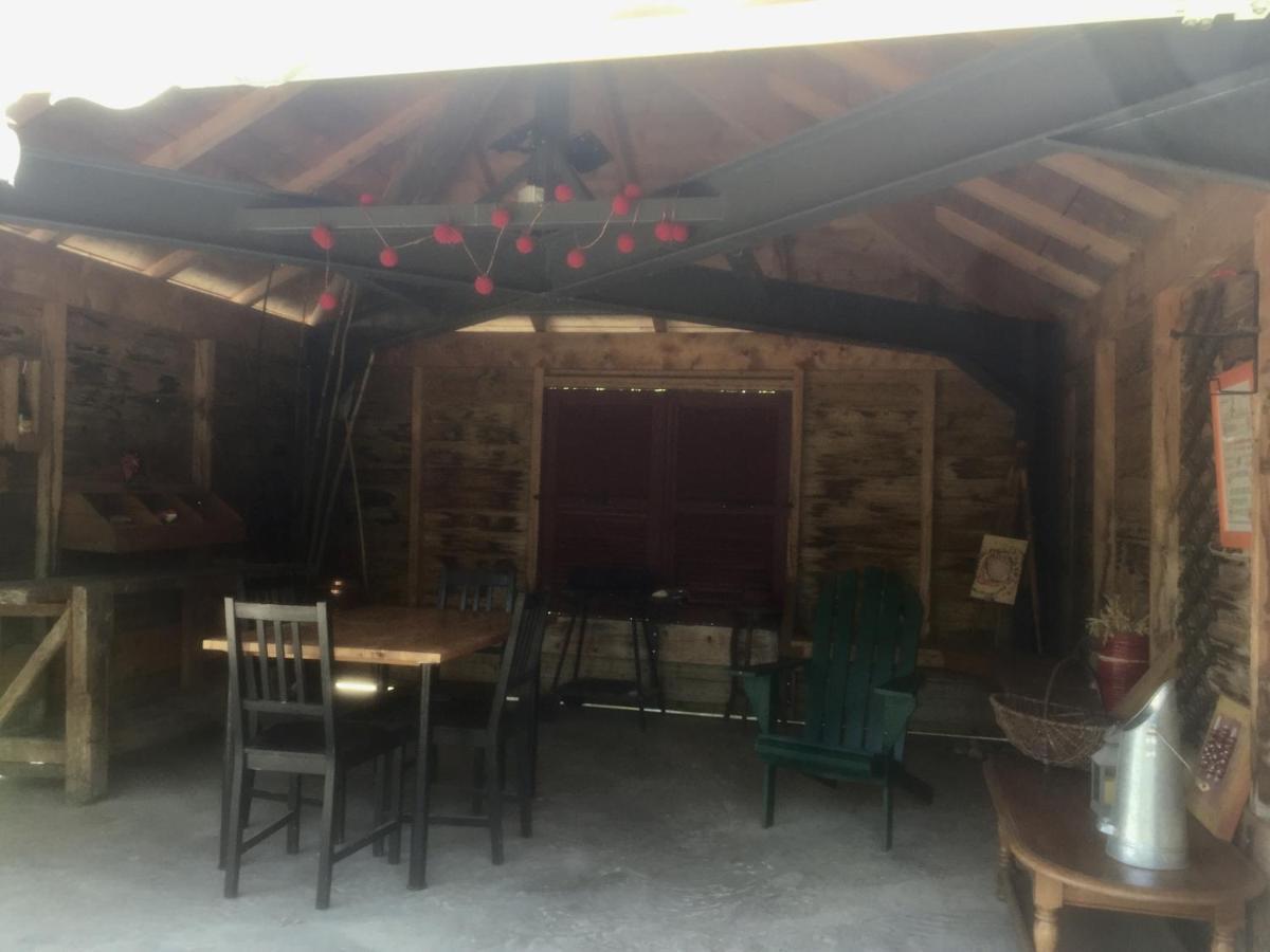 La Roulotte Au Paradis Arc-et-Senans Esterno foto